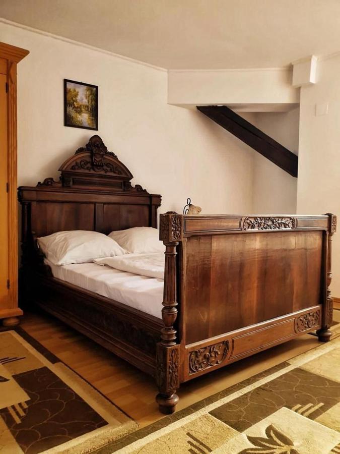 Hotel Marion Dumbraveni  外观 照片
