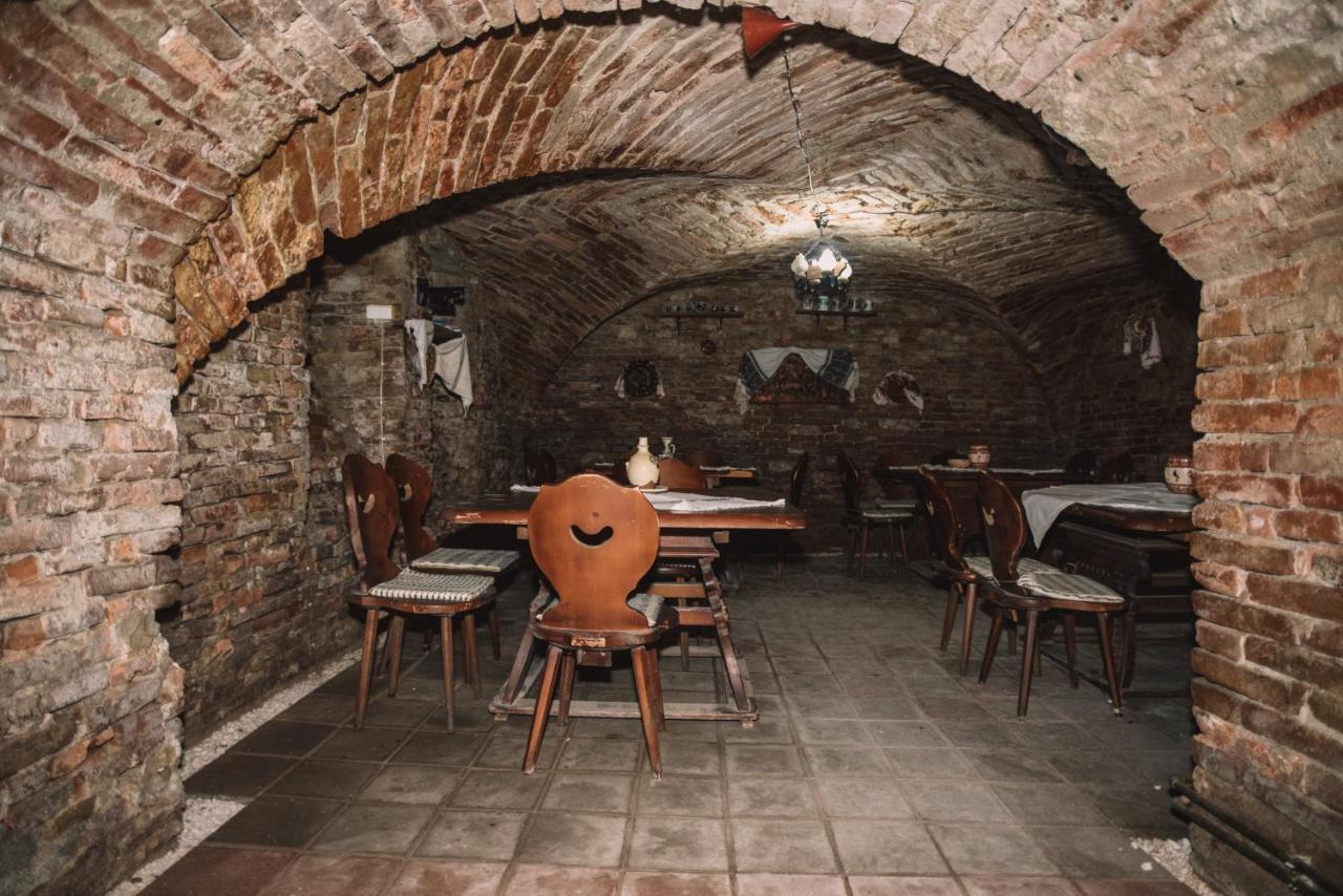 Hotel Marion Dumbraveni  外观 照片