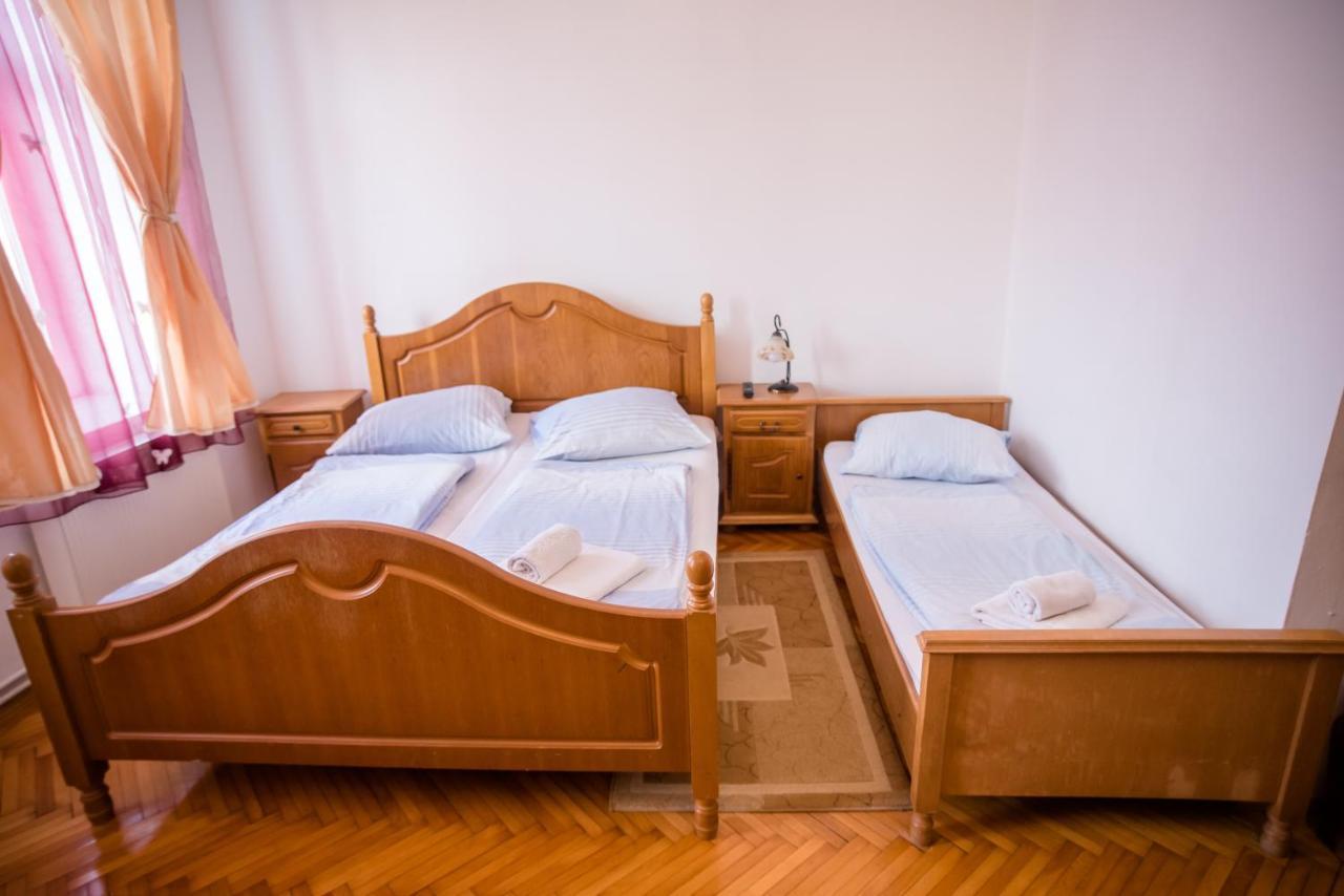 Hotel Marion Dumbraveni  外观 照片