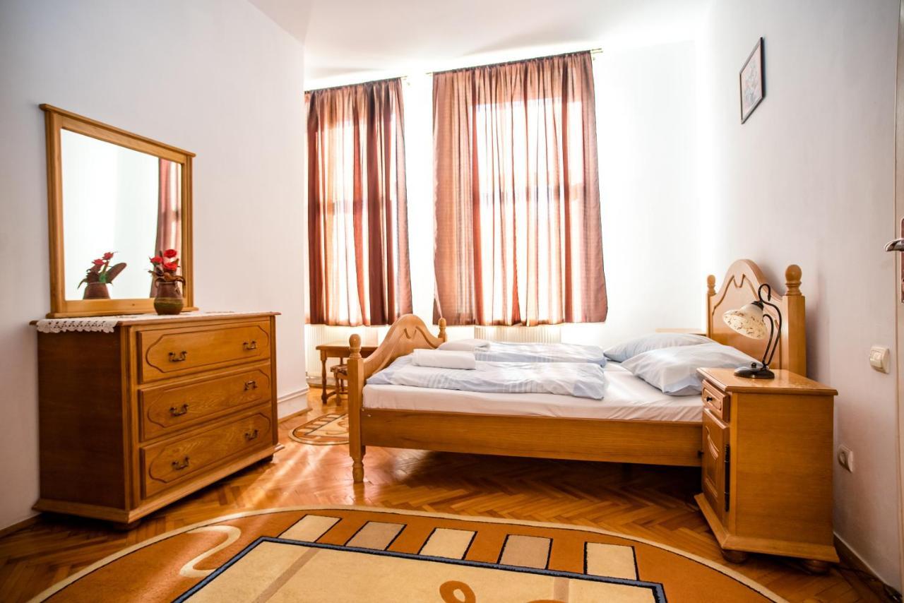 Hotel Marion Dumbraveni  外观 照片